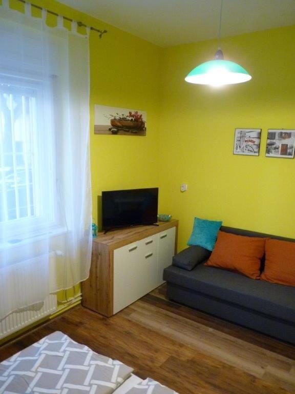 Eper Apartman Debrecen Luaran gambar