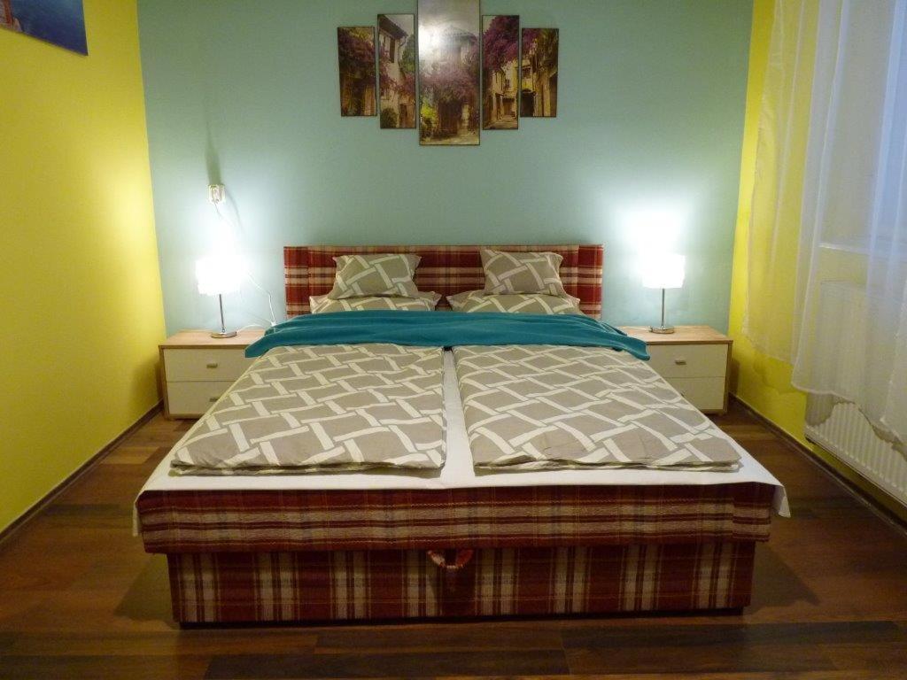 Eper Apartman Debrecen Luaran gambar